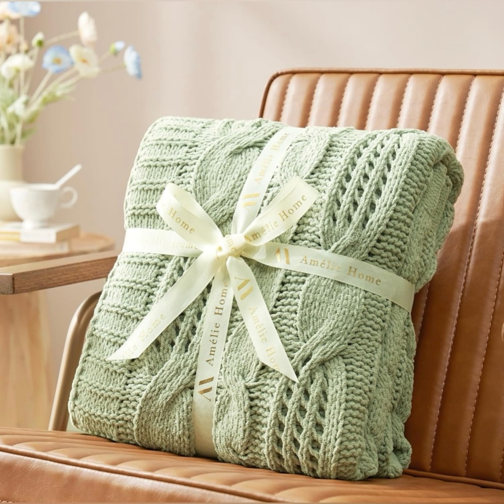 Amélie Home Cable Knitted, Chenille Chunky Knit Throw Blanket, 50 x 60 - NWT - Picture 3 of 8